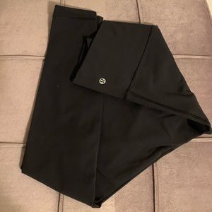 Lululemon Wunder Under *BR size 4 black